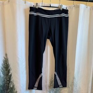 Lululemon Black and White Run Inspire  Leggings size 10